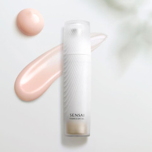 Essence Day Veil 40 Ml