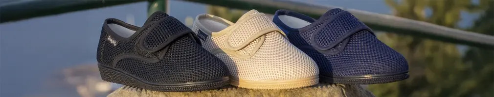 Calzado ortopédico | Zuecos cómodos y funcionales | Tu Farmacia Granada